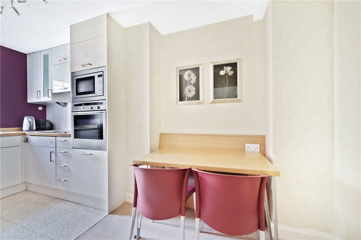 2 bedroom flat, St Christopher's Place, Marylebone W1U - Available