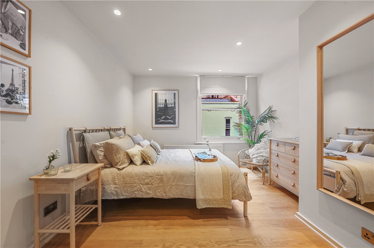 2 bedroom flat, Bingham Place, Marylebone W1U - Available