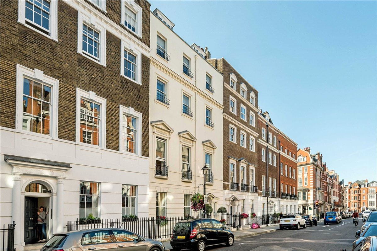  bedroom flat, Queen Anne Street, Marylebone W1G - Available