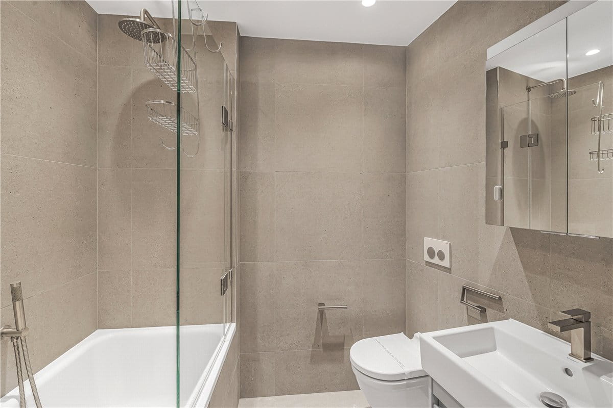 2 bedroom flat, New Cavendish Street, Marylebone W1G - Available