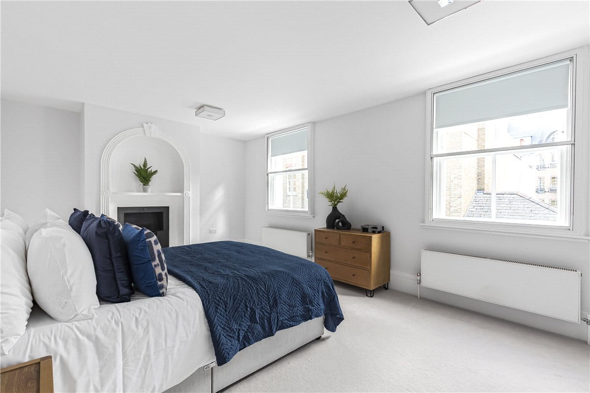 3 bedroom house, Welbeck Way, Marylebone W1G - Available