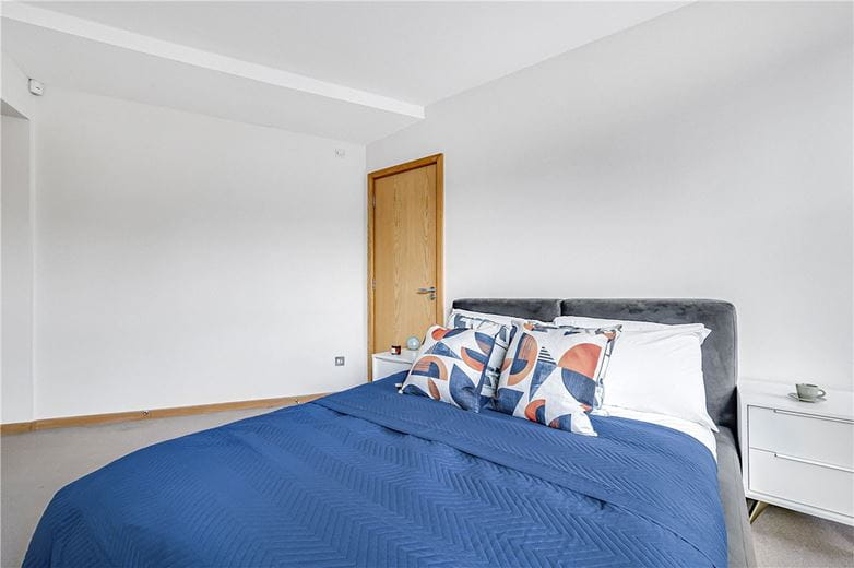 2 bedroom flat, Marylebone High Street, London W1U - Available