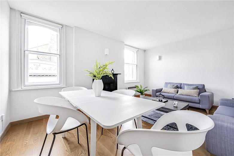 2 bedroom flat, Marylebone High Street, London W1U - Available