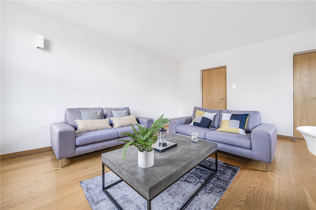 2 bedroom flat, Marylebone High Street, London W1U - Available