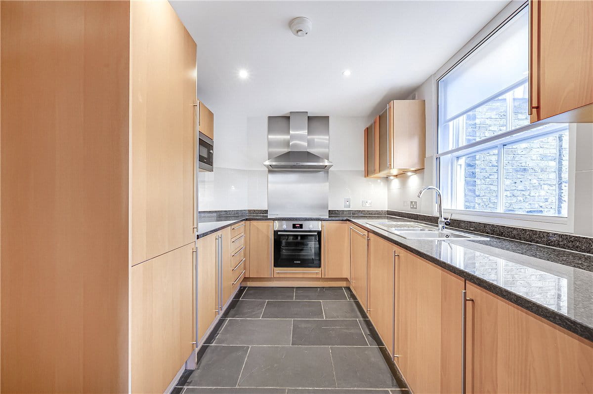 2 bedroom flat, Marylebone High Street, London W1U - Available