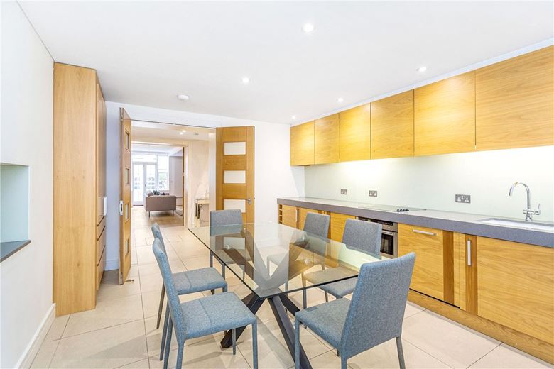 2 bedroom flat, Devonshire Place, Marylebone W1G - Available