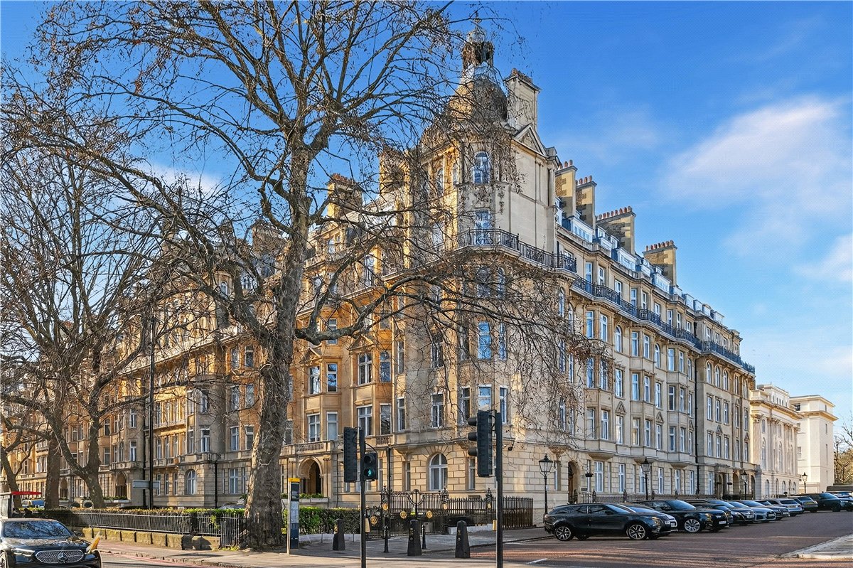 4 bedroom flat, Marylebone Road, Marylebone NW1 - Available