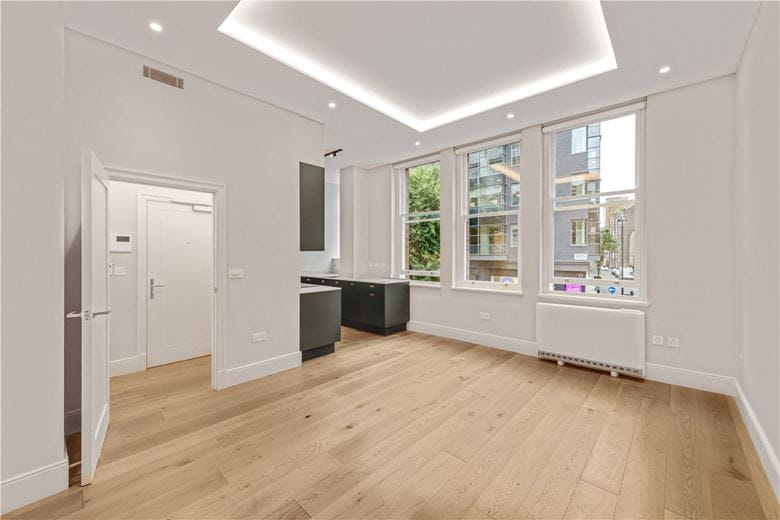 2 bedroom flat, Wigmore Street, Marylebone W1U - Let Agreed