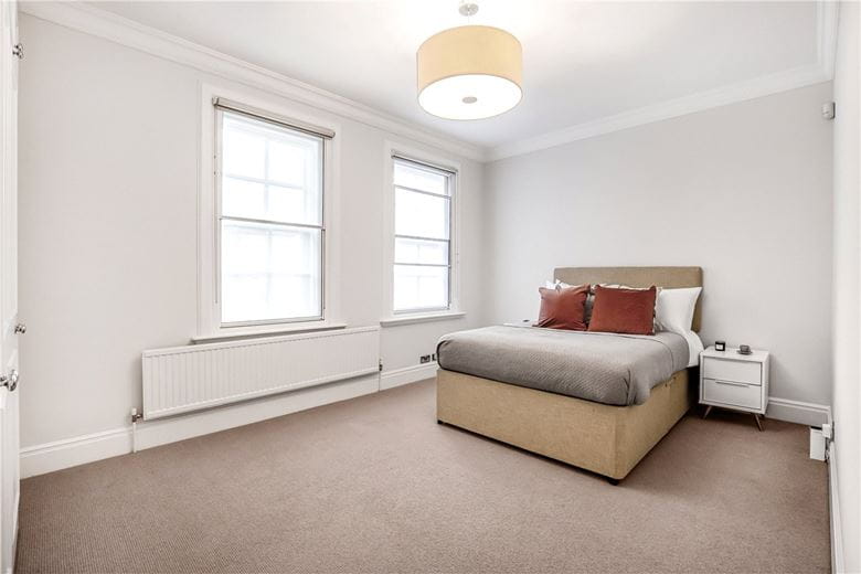 2 bedroom flat, Queen Anne Street, Marylebone W1G - Available