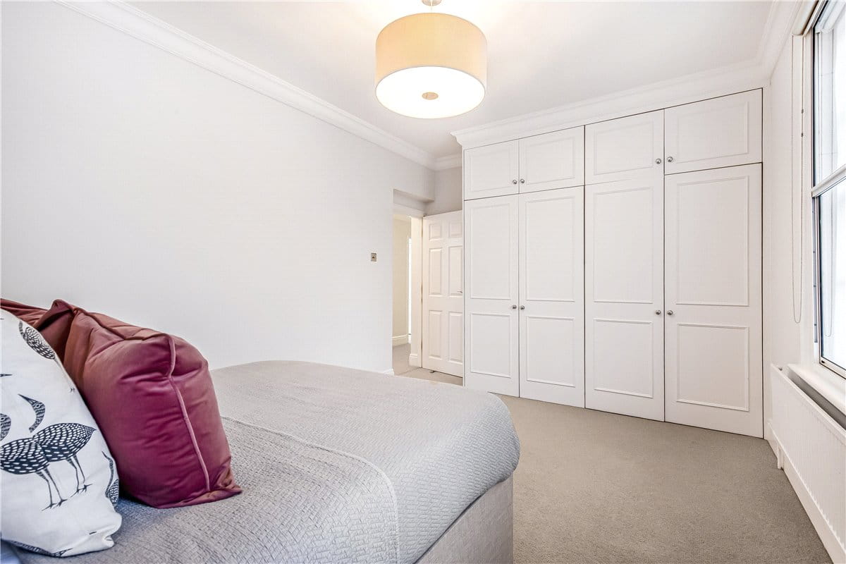 2 bedroom flat, Queen Anne Street, Marylebone W1G - Available