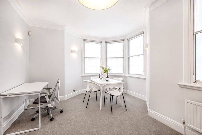 2 bedroom flat, Queen Anne Street, Marylebone W1G - Available