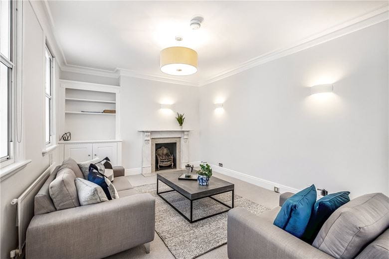 2 bedroom flat, Queen Anne Street, Marylebone W1G - Available