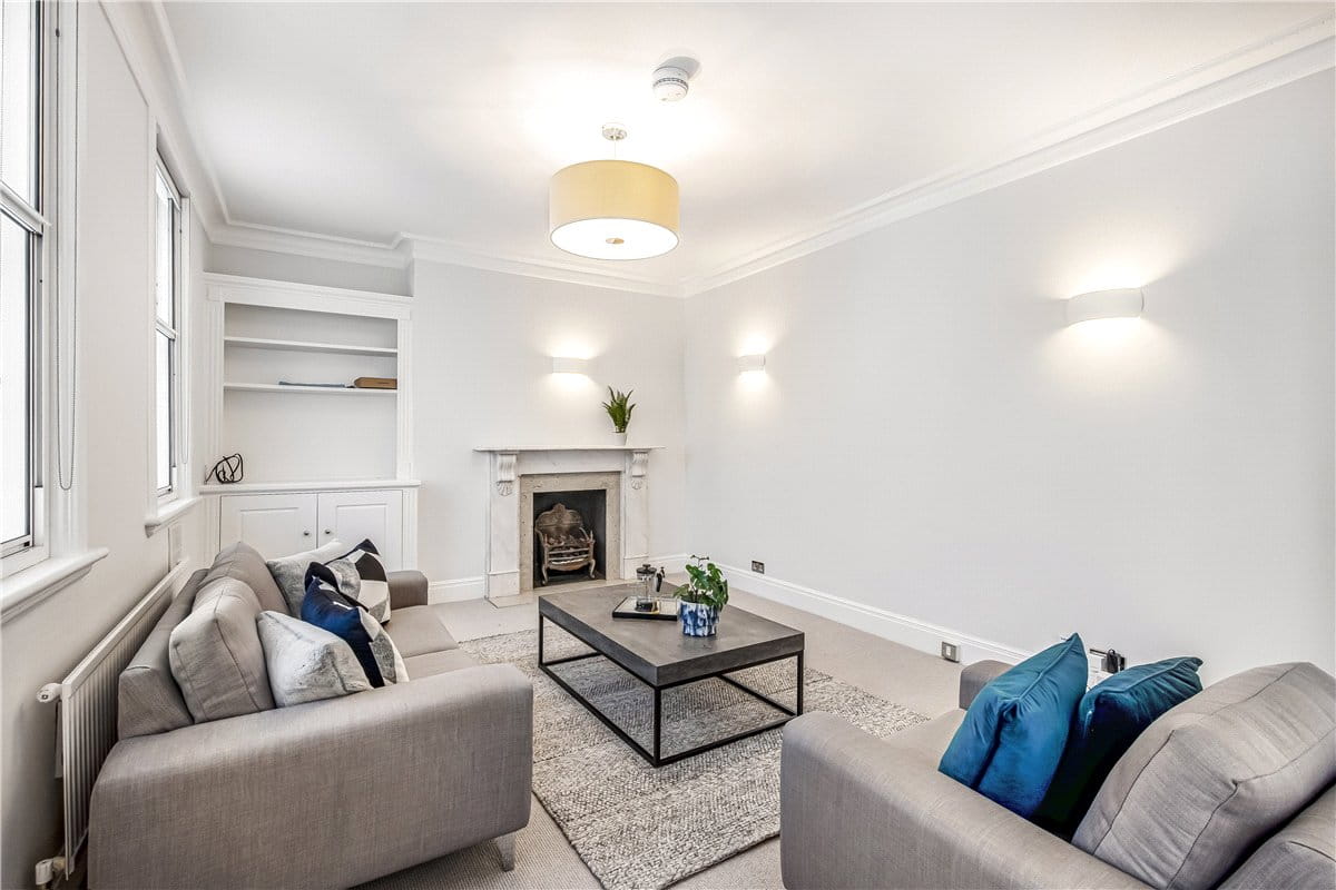 2 bedroom flat, Queen Anne Street, Marylebone W1G - Available