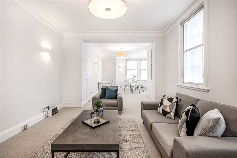 2 bedroom flat, Queen Anne Street, Marylebone W1G - Available