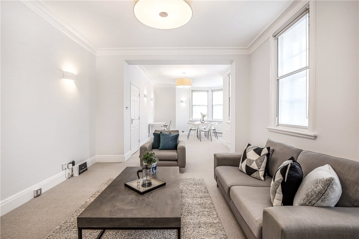 2 bedroom flat, Queen Anne Street, Marylebone W1G - Available