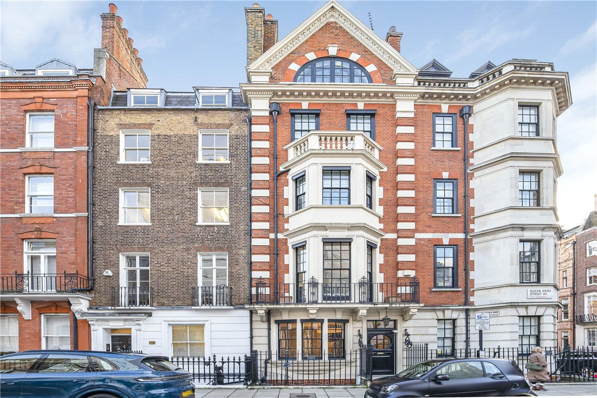 2 bedroom flat, Queen Anne Street, Marylebone W1G - Available