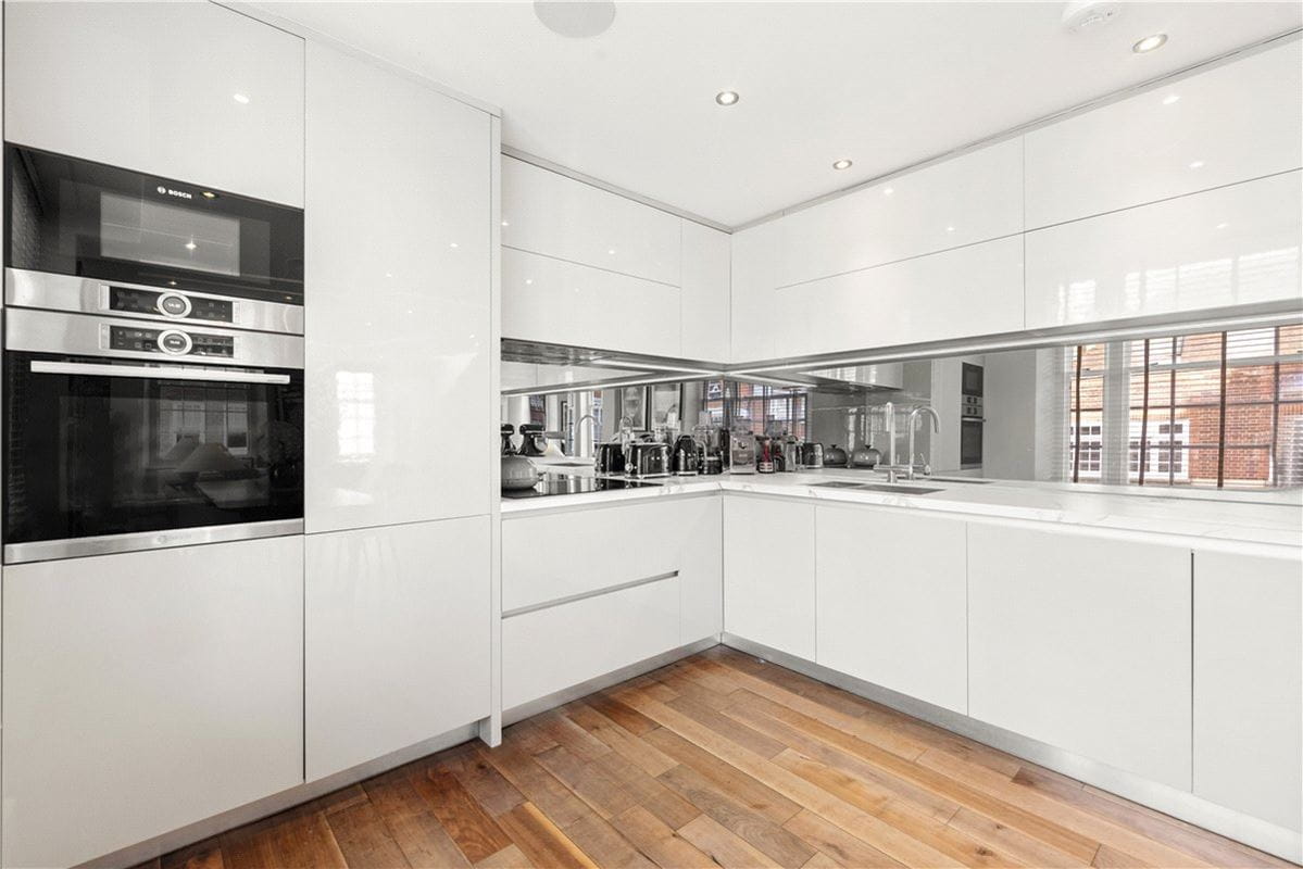 2 bedroom maisonette, Marylebone Street, London W1G - Available