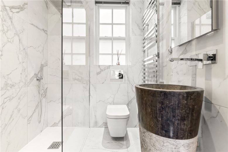 2 bedroom maisonette, Marylebone Street, London W1G - Available