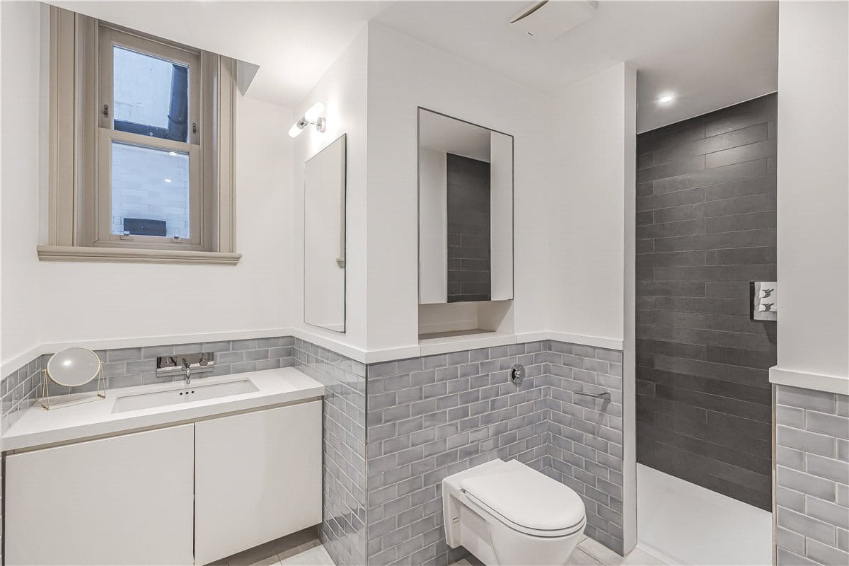 2 bedroom flat, Devonshire Street, Marylebone W1W - Available