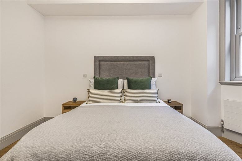 2 bedroom flat, Devonshire Street, Marylebone W1W - Available