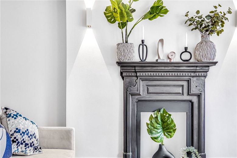 2 bedroom flat, Upper Wimpole Street, London W1G - Available