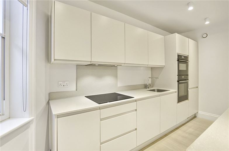 2 bedroom flat, Welbeck Street, Marylebone W1G - Available