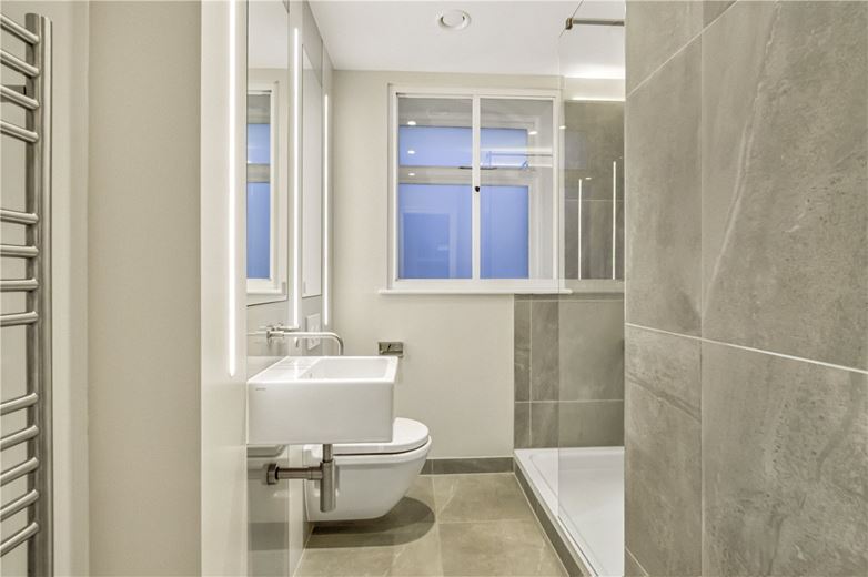 2 bedroom flat, Welbeck Street, Marylebone W1G - Available