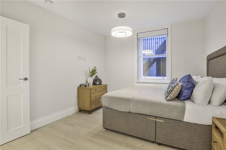 2 bedroom flat, Welbeck Street, Marylebone W1G - Available