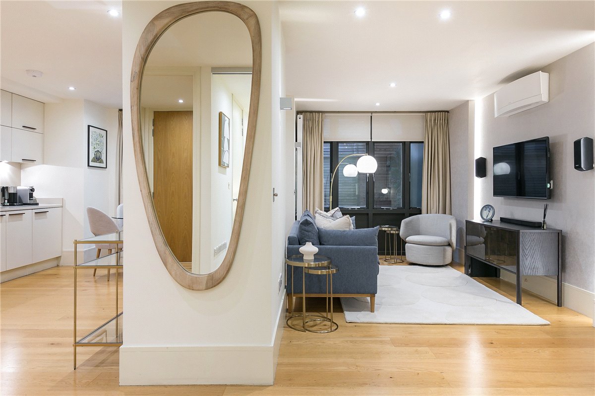 1 bedroom flat, Armitage Apartments, 228 Great Portland Street W1W - Let Agreed