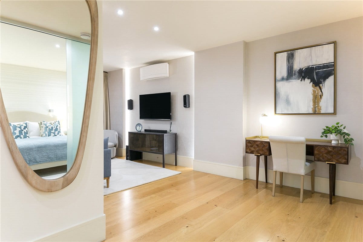 1 bedroom flat, Armitage Apartments, 228 Great Portland Street W1W - Let Agreed