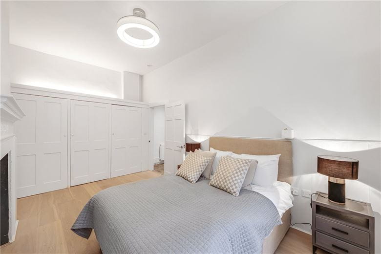 4 bedroom flat, Devonshire Place, Marylebone W1G - Available