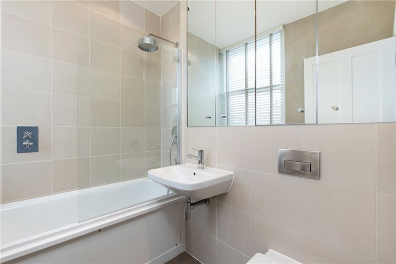 3 bedroom flat, Gloucester Place, Marylebone W1U - Available