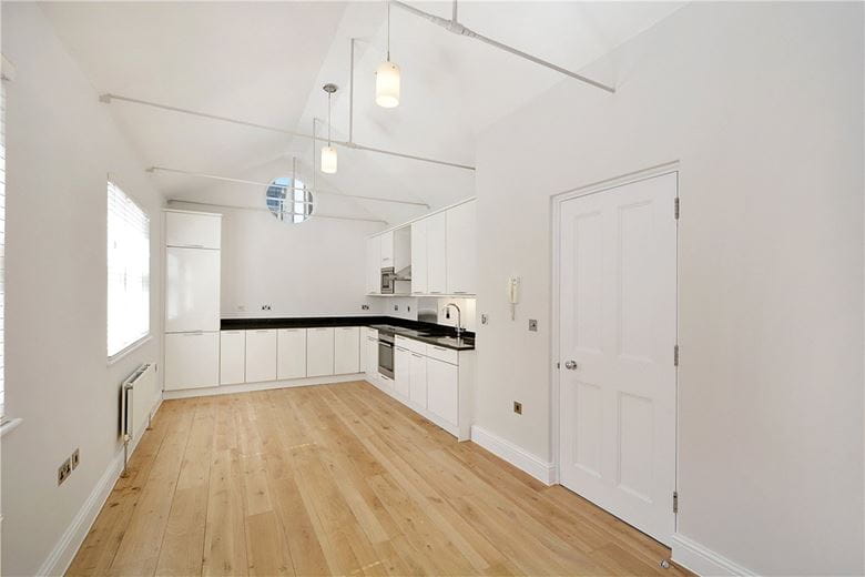 3 bedroom flat, Robert Adam Street, London W1U - Available