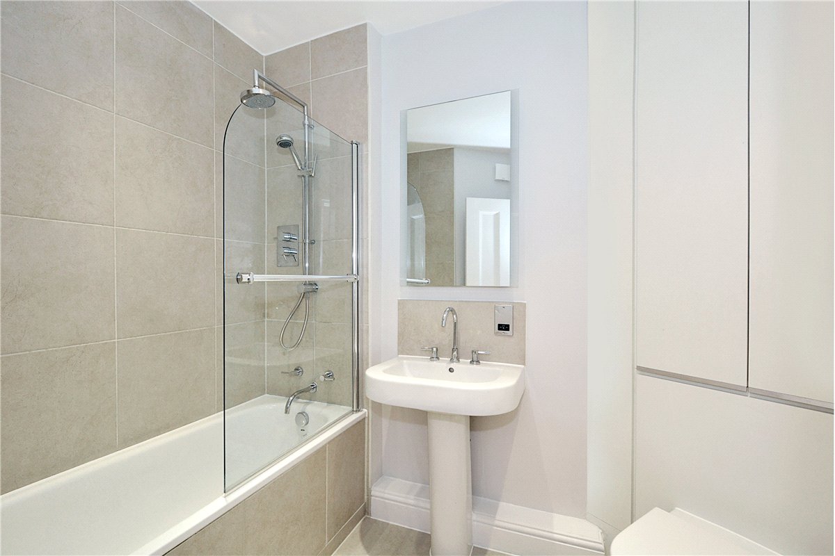 3 bedroom flat, Robert Adam Street, London W1U - Available