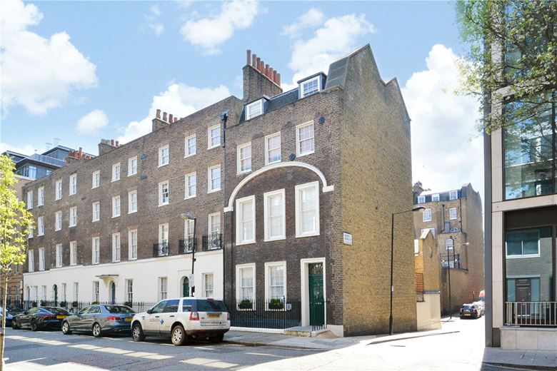 3 bedroom flat, Robert Adam Street, London W1U - Available