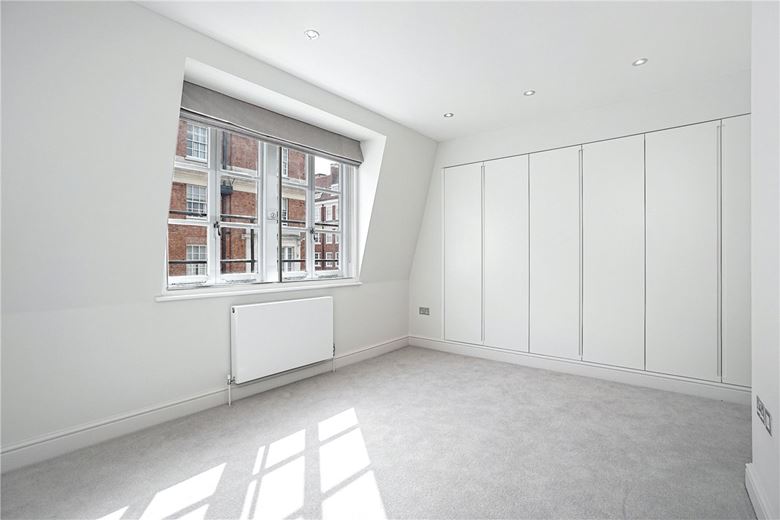 2 bedroom flat, George Street, Marylebone W1H - Available