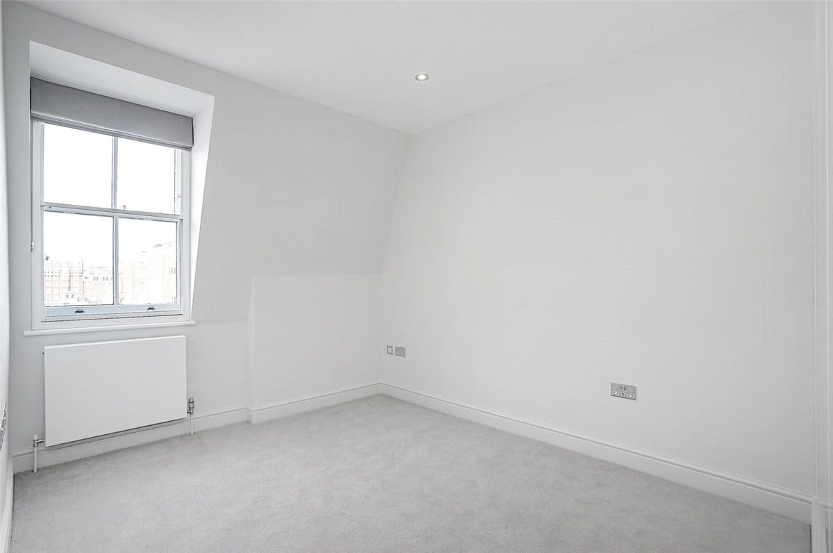 2 bedroom flat, George Street, Marylebone W1H - Available