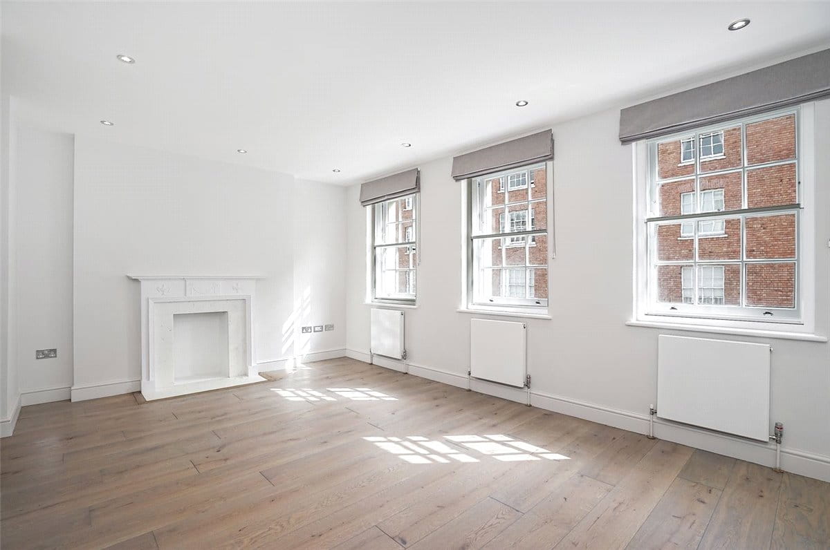 2 bedroom flat, George Street, Marylebone W1H - Available