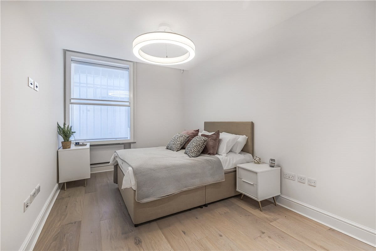 2 bedroom flat, Devonshire Street, Marylebone W1G - Available