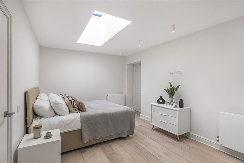 2 bedroom flat, Devonshire Street, Marylebone W1G - Available