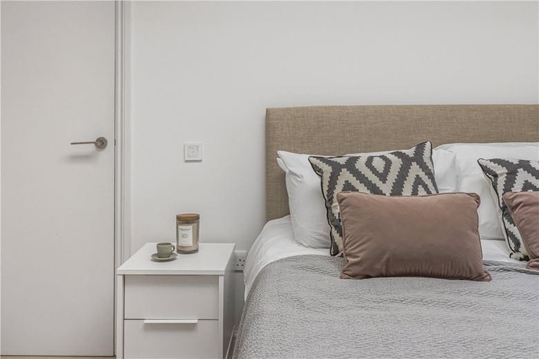 2 bedroom flat, Devonshire Street, Marylebone W1G - Available