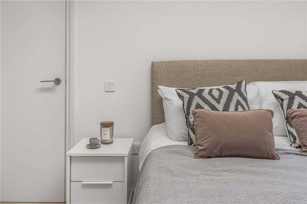 2 bedroom flat, Devonshire Street, Marylebone W1G - Available