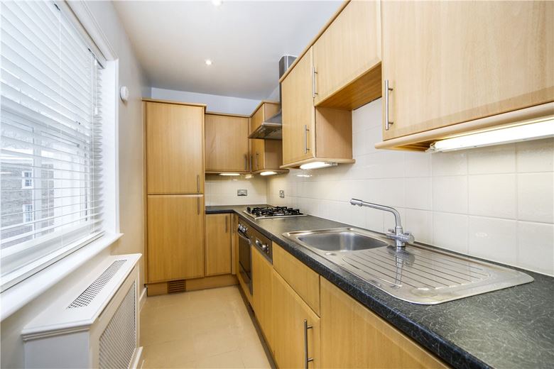 2 bedroom flat, Manchester Street, Marylebone W1U - Available