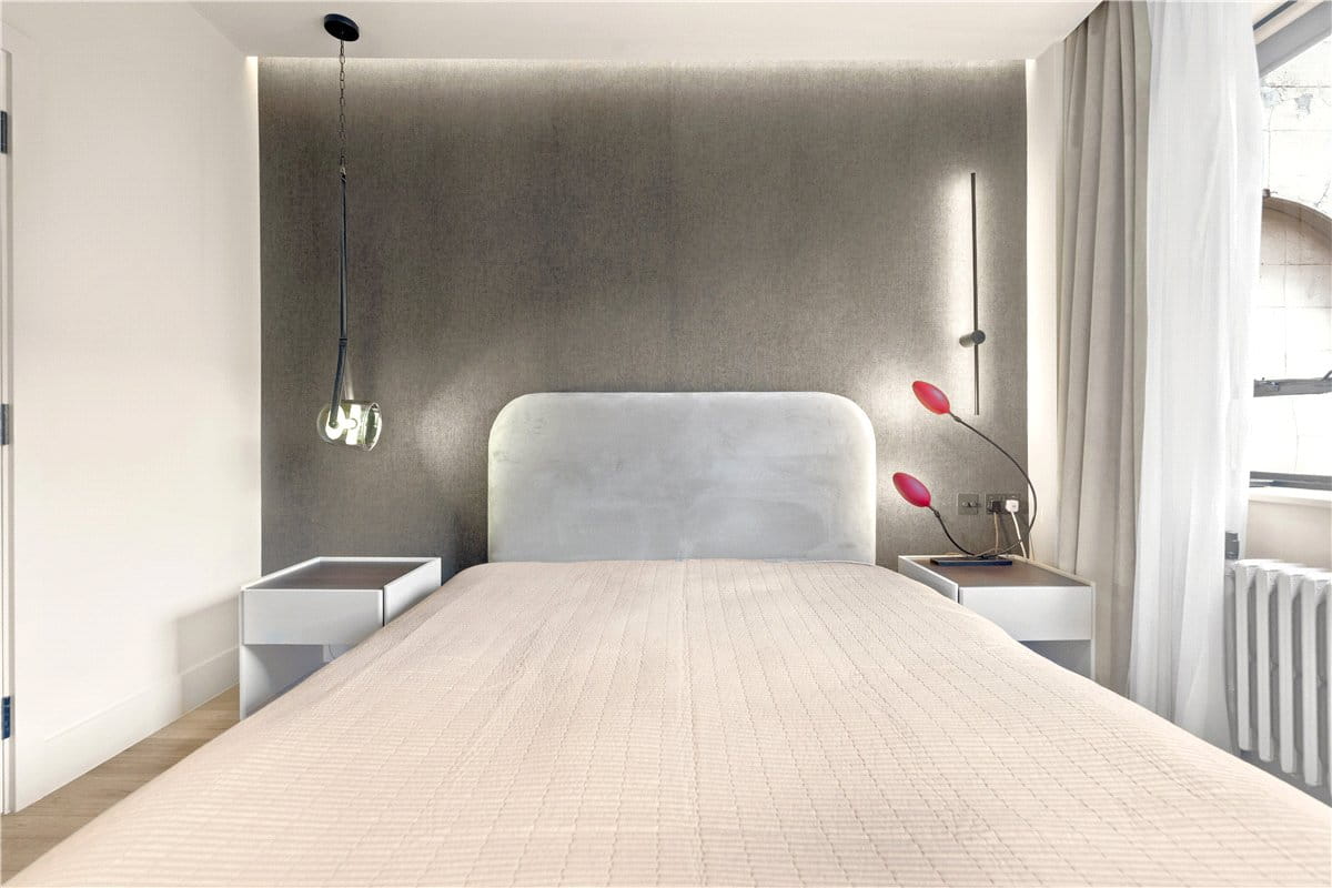 2 bedroom flat, Portland Place, Marylebone W1B - Available