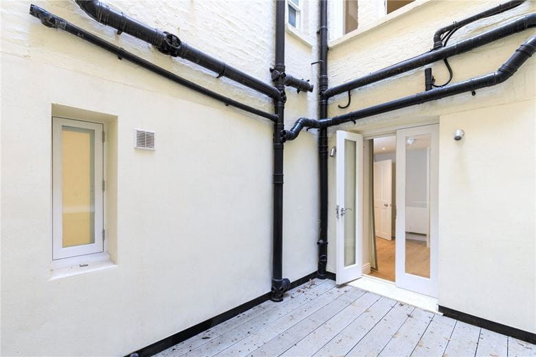 1 bedroom flat, Upper Berkeley Street, Marylebone W1H - Available