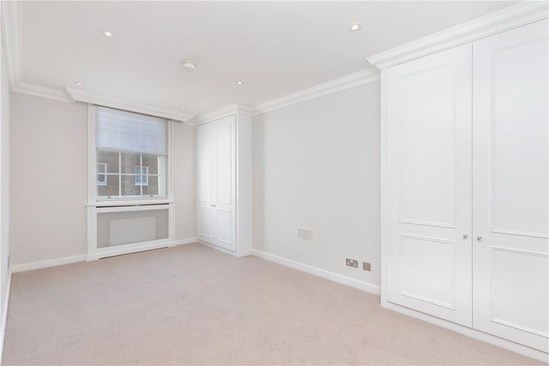 2 bedroom flat, Manchester Street, Marylebone W1U - Let Agreed