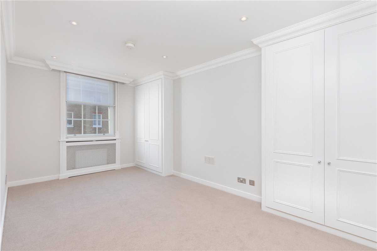 2 bedroom flat, Manchester Street, Marylebone W1U - Let Agreed