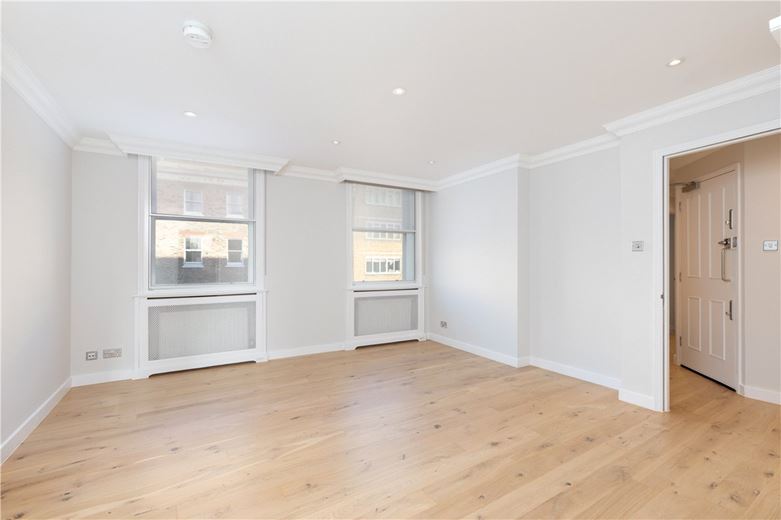 2 bedroom flat, Manchester Street, Marylebone W1U - Let Agreed