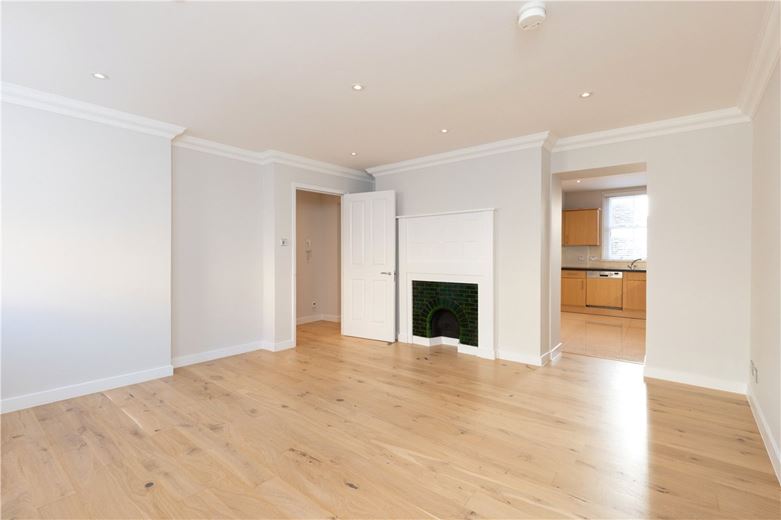 2 bedroom flat, Manchester Street, Marylebone W1U - Let Agreed