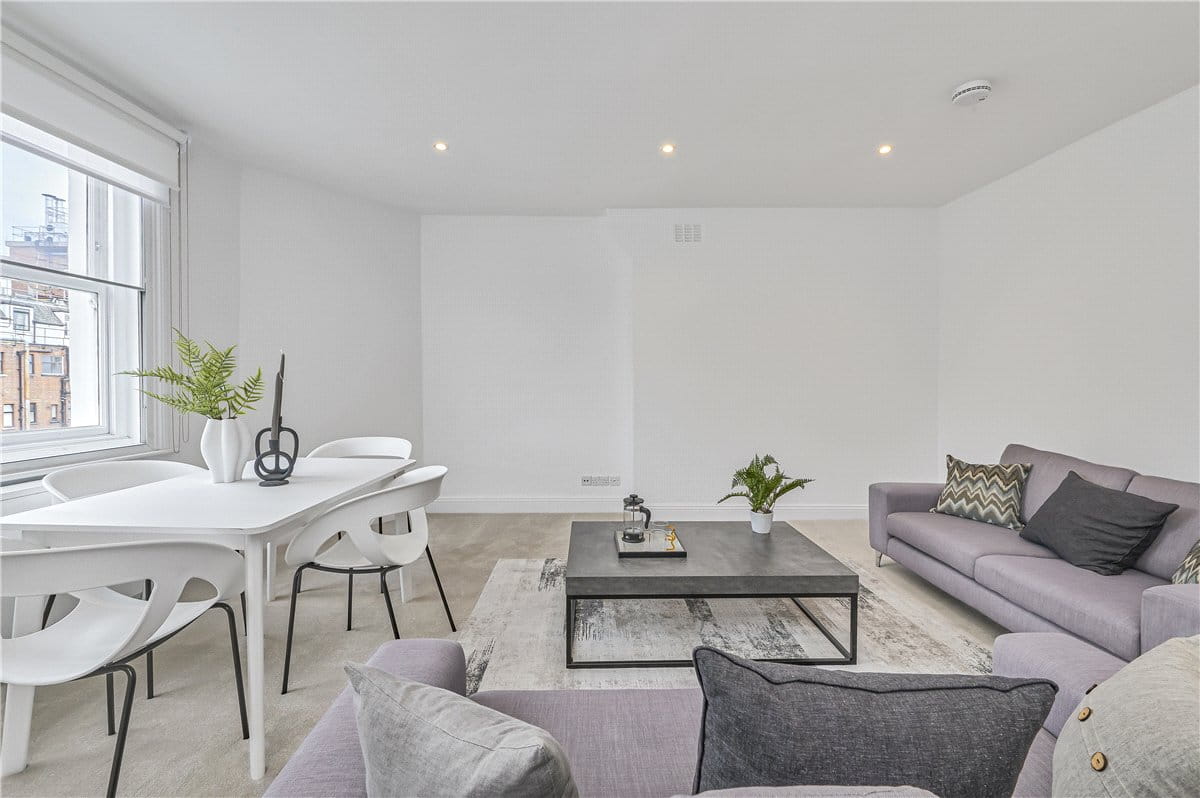3 bedroom flat, Upper Wimpole Street, Marylebone W1G - Available